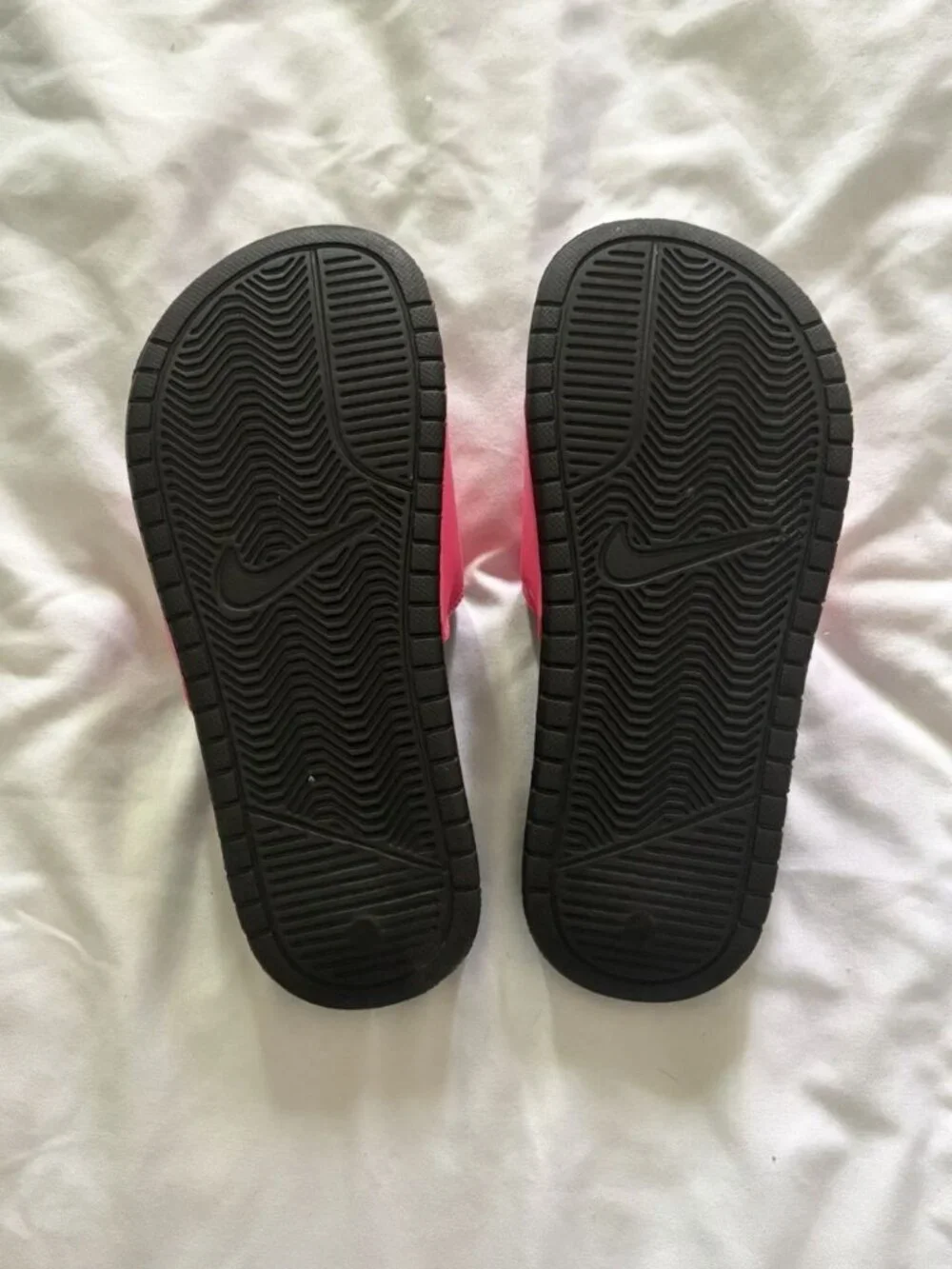 Nike Benassi Jdi Hot Pink & Black Youth Slides Sandals Size 4Y